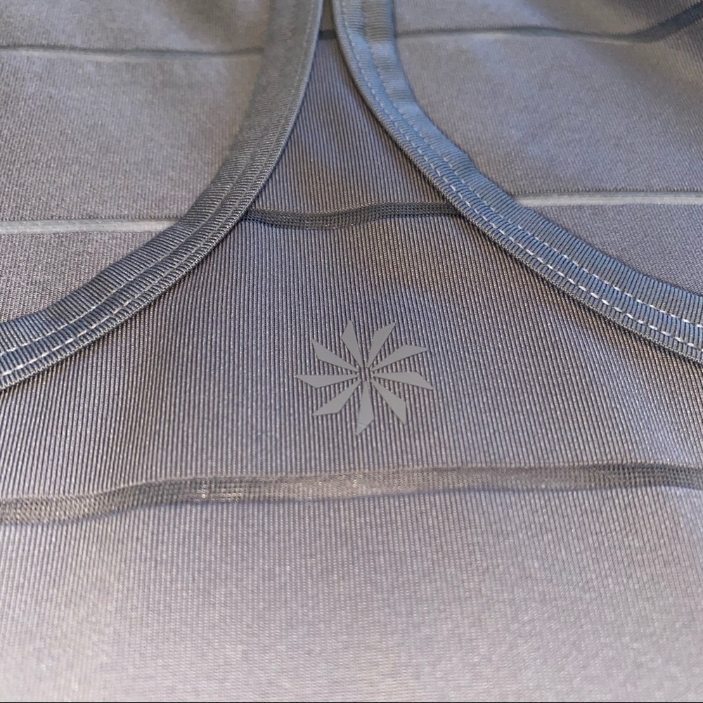 EUC xs Athleta Chi tank top in griege - Picture 6 of 6